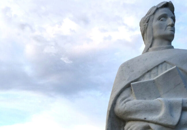 statua dante mulazzo lunigiana