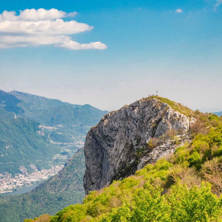trekking nel parco regionale Corni di Canzo